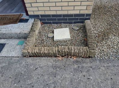 Rockery stones