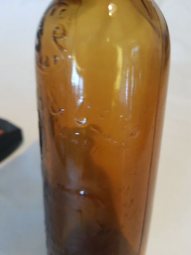 kiloh and co ltd ,,bottle cork prefect condition collectors item,buyer collects or pays postage thank you ,sold as is,