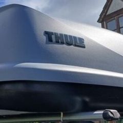 THULE 320L Roof Box with key