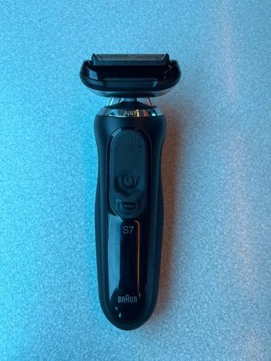 braun new series 7 smart sonic shaver with smart dock station clean charge Wet and Dry Electric Shaver