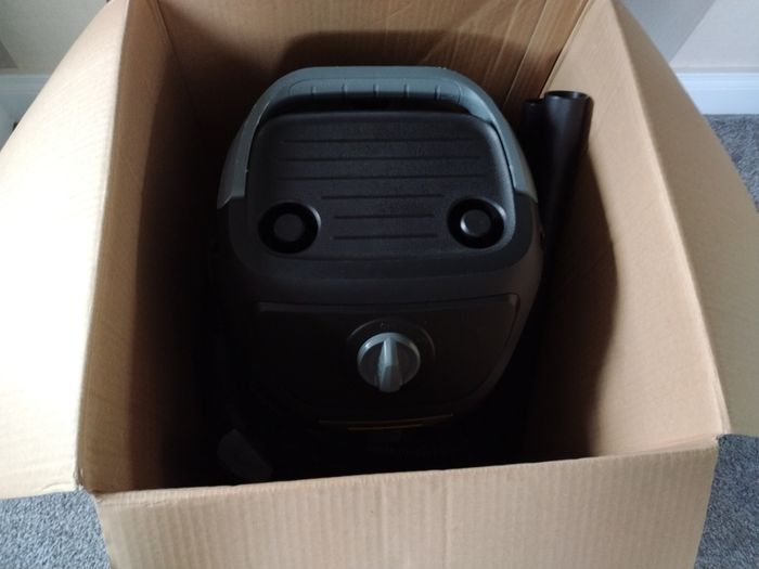 Karcher WD3 1000watt Wet and Dry Vacuum Cleaner
