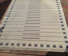100% pure wool 2.2m x 1.7 rug