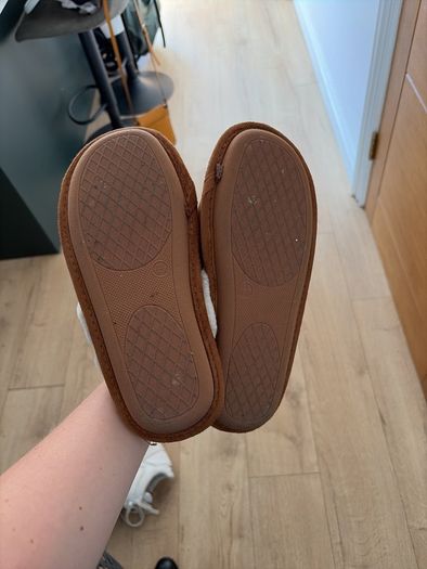 slippers