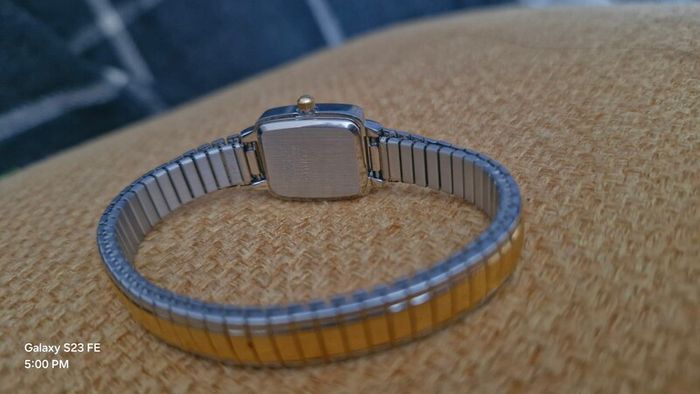 lorus quartz ladies two tone white dial expander