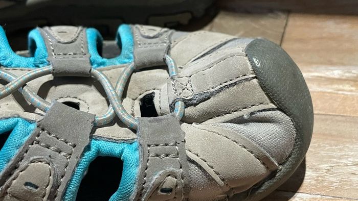 kids nius sandals Timberland and Hi tec