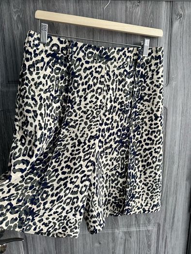 Marks & Spencers Shorts - UK 12