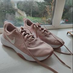 Nike UK4
