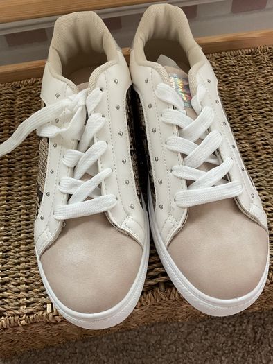 trainers Bnwt white leather effect with snakeskin detail size 40 sixth sens brand