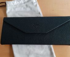 Folding spectacles case