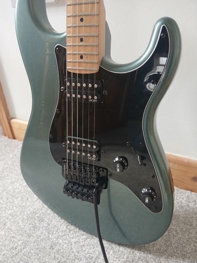 Squier Contemp Strat HH FR MNGMM