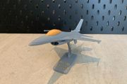 F-16 Fighting Falcon - 3D printed model (free postage)