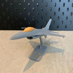 F-16 Fighting Falcon - 3D printed model (free postage)