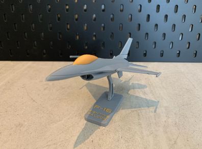 F-16 Fighting Falcon - 3D printed model (free postage)