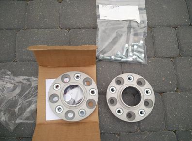 H&R 5x114.3 Wheel Spacers 42mm (21mm per side)