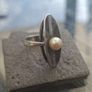 Lovely Vintage Sterling Silver Ladies Ring with a single Pearl stone Image 6