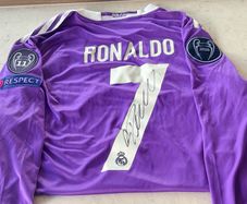 Real Madrid Signed Champions League Final 2017 Cardiff Purple COA