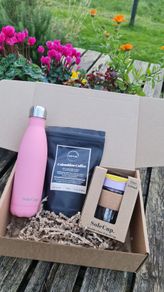 SoleCup Gift Set - Travel Mug, Columbian Coffee and Pink Bottle