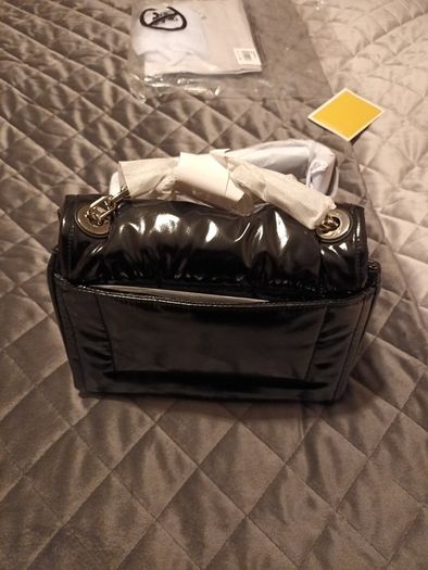Genuine brand new with tags and packaging michael kors