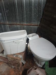 Toilet and cistern