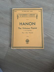 Hanon Vol.925  Schitmer's library of musical classics piano book