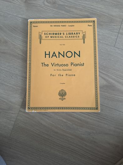 Hanon Vol.925  Schitmer's library of musical classics piano book