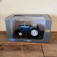 Model tractor ford 1/32