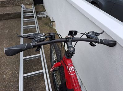 Carrera mountain bike