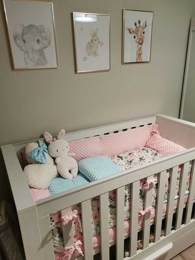 Baby Girl Cot Bedding, Barely used, perfect condition NOT THE BED, PLEASE READ DESCRIPTION.