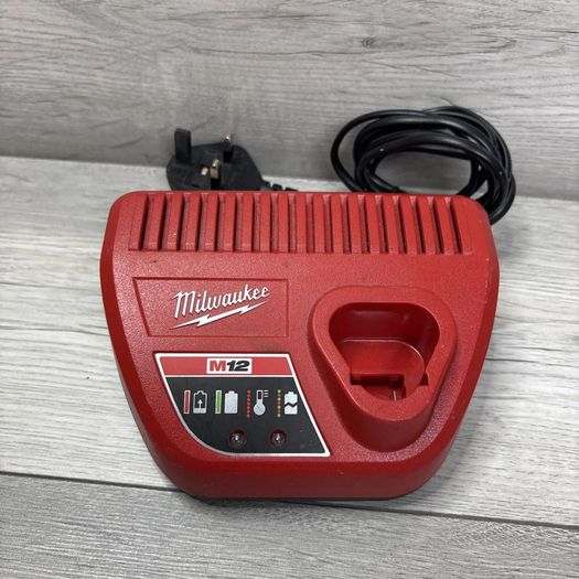 Milwaukee M12 Li-Ion Lithium Battery Charger