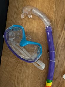 diving mask with breathing tube