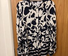womens shirt size 22