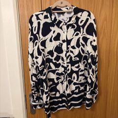 womens shirt size 22