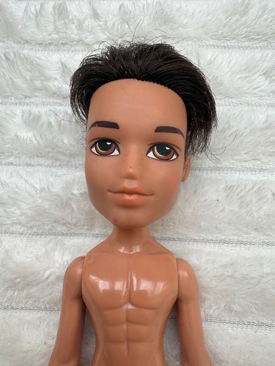 Bratz Boyz Dylan 2003 Left hand is too loose Used Please see photos