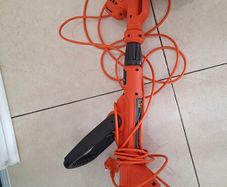 Black and Decker Strimmer BESTA525