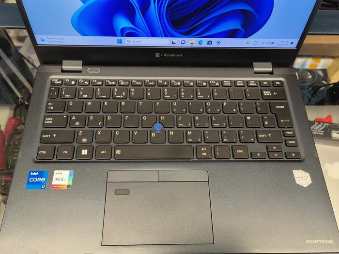 Dynabook Portege X30L 13.3" FHD i7-1260P (12th Gen) 8GB 500GB SSD Windows 11 Pro, Blue - Intel iRIS Xe Graphics