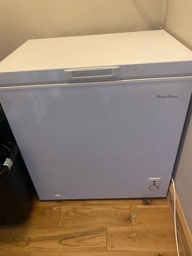 Chest freezer