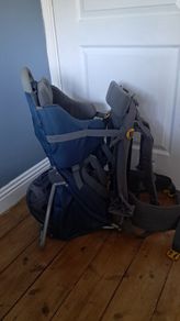 Hiking baby carrier