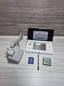 Nintendo 3DS Ice White Console With Charger Mario Game - New Battery