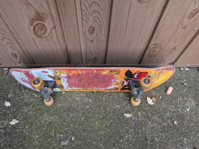 skateboard
