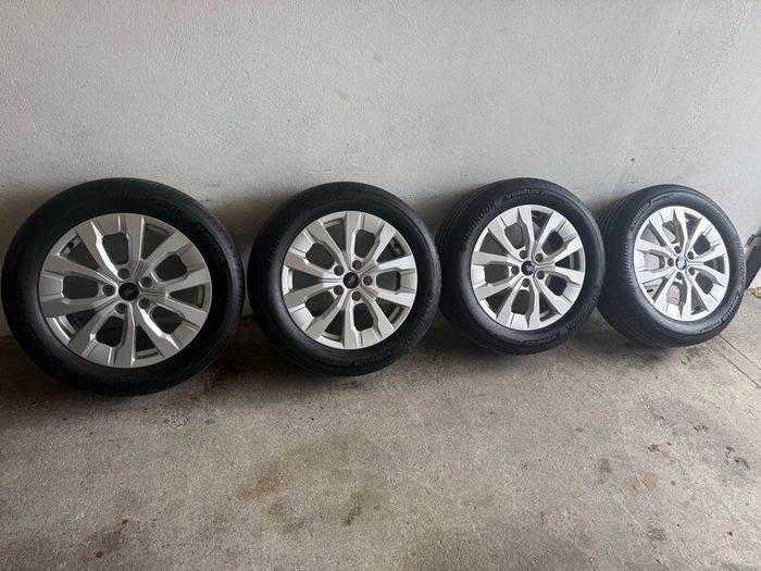 Brand new 17 inch genuine ford and vw alloys