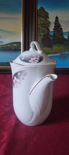 Vintage Royal Albert Horizons Star Flower Bone China Gold Gilt Coffee Pot / Water Pitcher Made In England