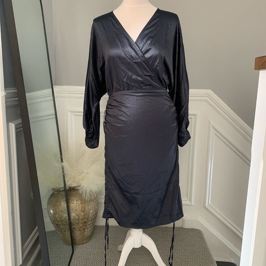 Bubbleroom satin midi dress. Size 10