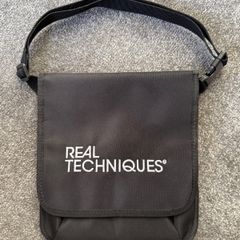Real Techniques Makeup Belt Brush Holder!