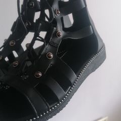 sandals gladiator style zip open at back size 6