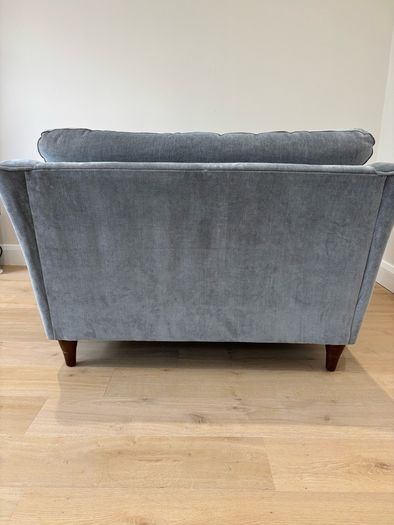 Chair - Snuggle Chair