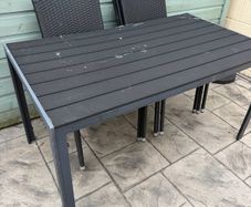 garden table and chairs