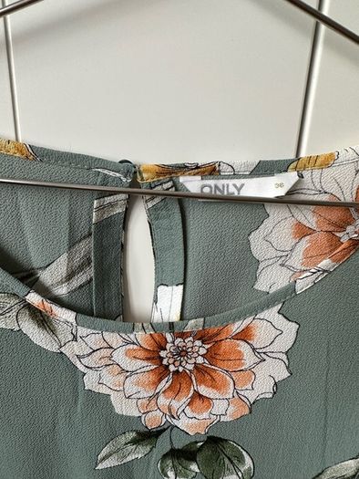 Only women ladies top, t-shirt, like new, immaculate condition, barely used.