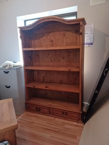 shelf unit
