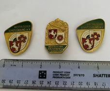 Vintage gun club badges 3
