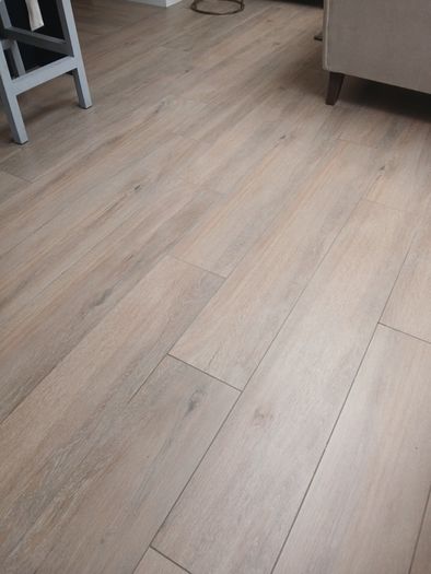 Floor tiles